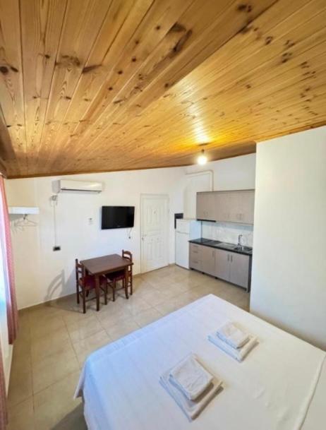 Angela Apartment Ksamil